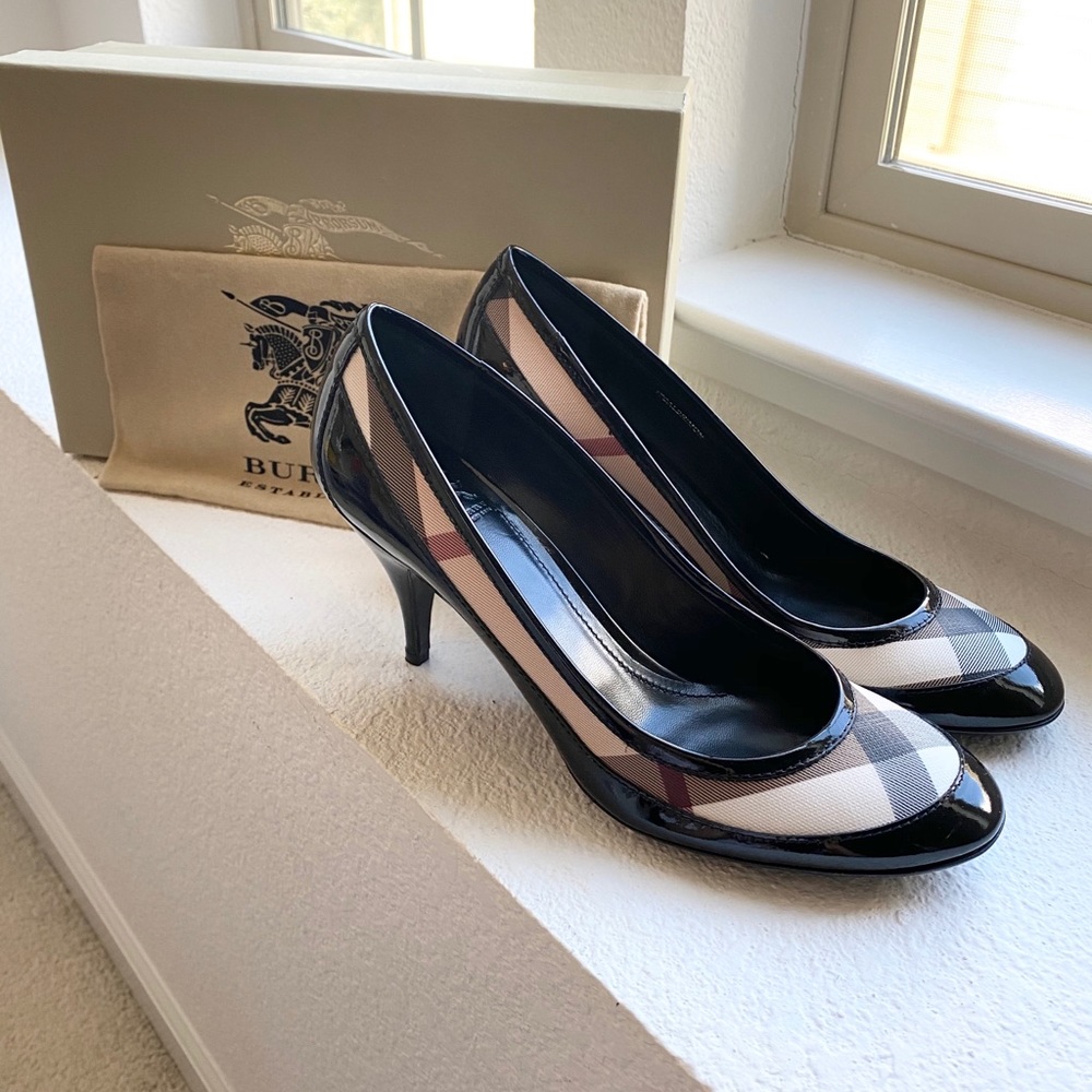 Burberry patent nova check heels